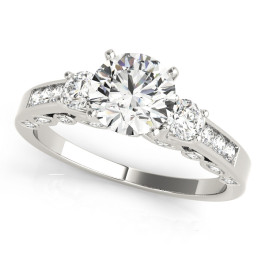 ENGAGEMENT RINGS 3 STONE ROUND