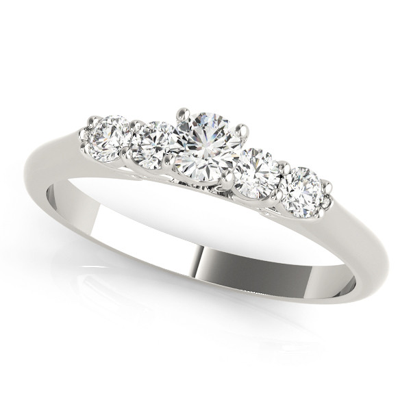 ENGAGEMENT RINGS SINGLE ROW PRONG SET