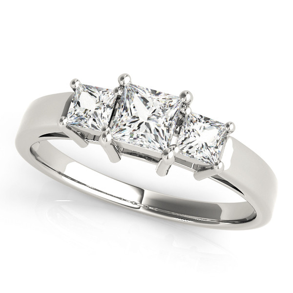 ENGAGEMENT RINGS 3 STONE PRINCESS