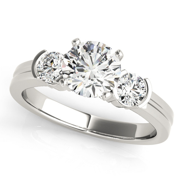 ENGAGEMENT RINGS 3 STONE ROUND