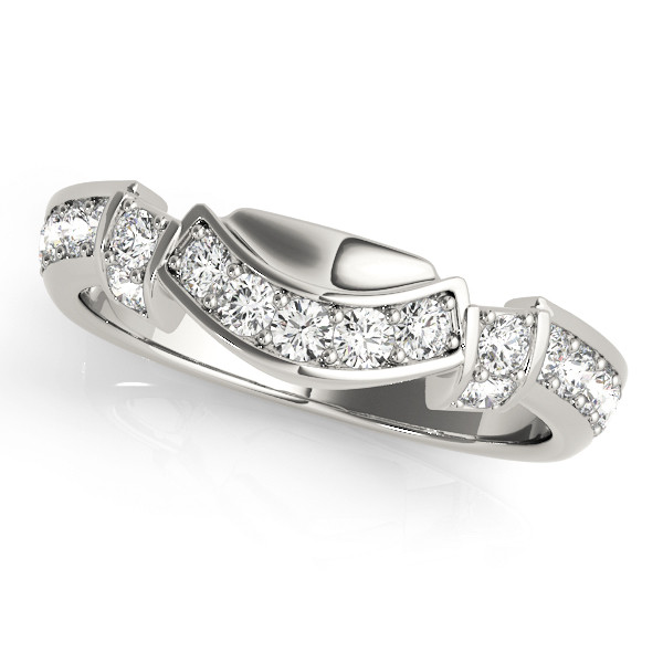 CURVED DIAMOND BAND