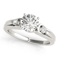 ENGAGEMENT RINGS 3 STONE ROUND