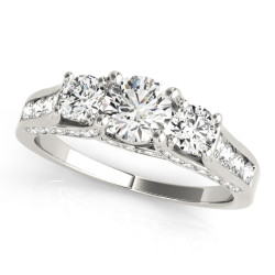 ENGAGEMENT RINGS 3 STONE ROUND