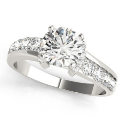 ENGAGEMENT RINGS SINGLE ROW PRONG SET