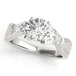 ENGAGEMENT RINGS 3 STONE TRILLION