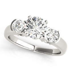 ENGAGEMENT RINGS 3 STONE ROUND