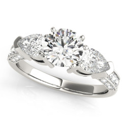ENGAGEMENT RINGS 3 STONE PEAR