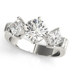 ENGAGEMENT RINGS 3 STONE ROUND