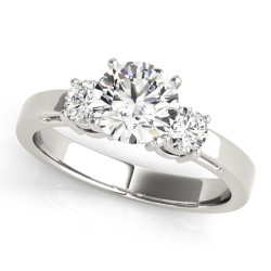 ENGAGEMENT RINGS 3 STONE ROUND