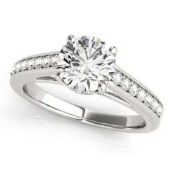 ENGAGEMENT RINGS SINGLE ROW PRONG SET