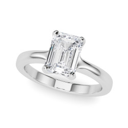 SOLITAIRE EMERALD CUT